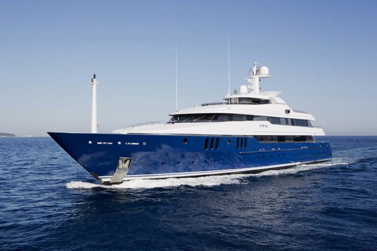62M LUXURY SUPERYACHT