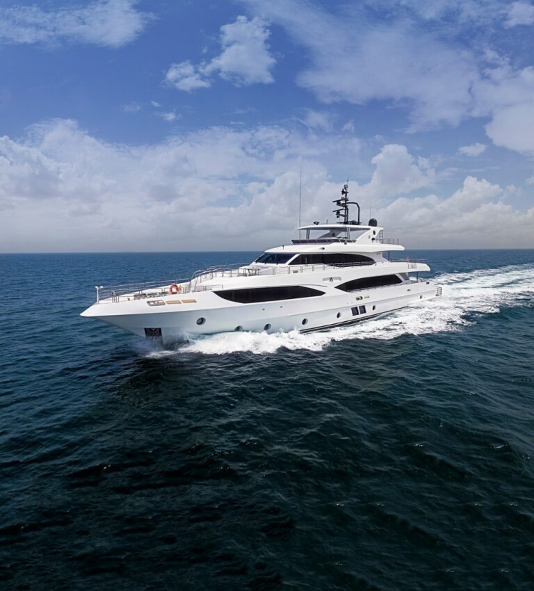 Majesty 125 MY AltaVita  Superyacht