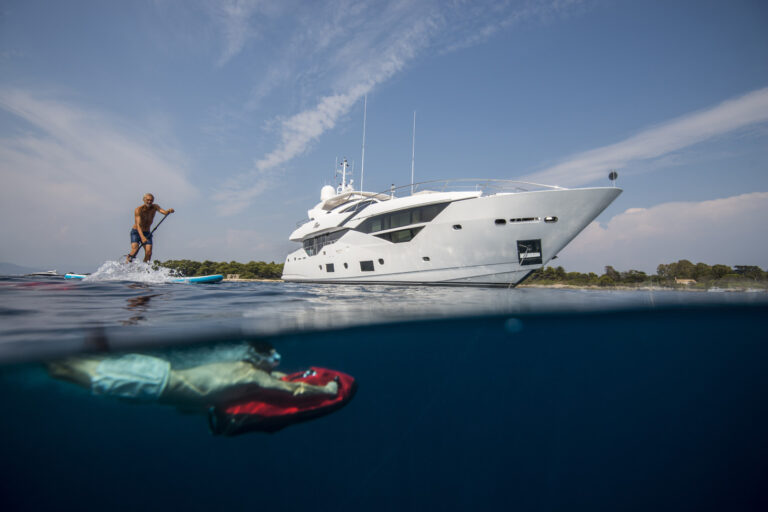 35M MODERN LUXURY SUPERYACHT