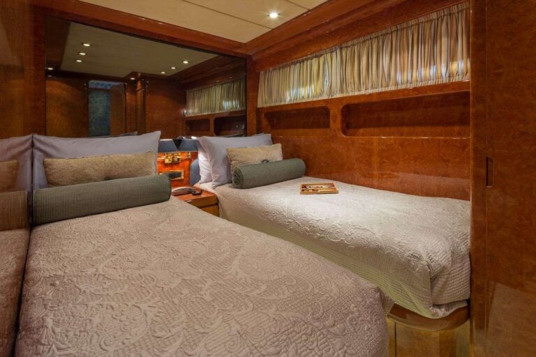 Twin Cabin