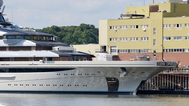 142m Motor Yacht OPUS By Lurssen - Photo DrDuu