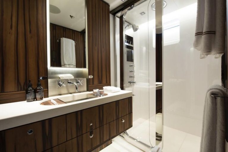 Ensuite