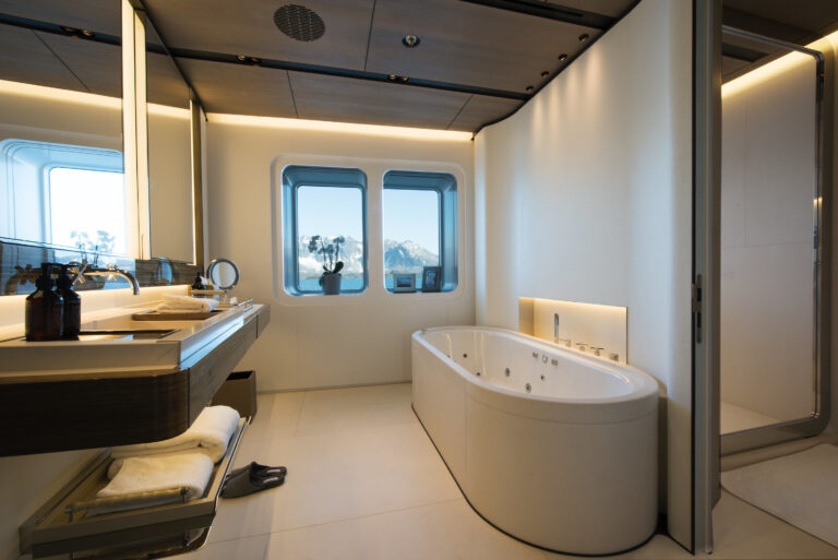 Ensuite