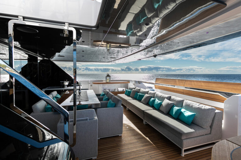 Aft Deck Dining And Seating