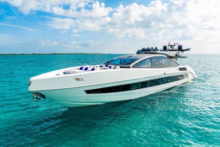M7 Yacht