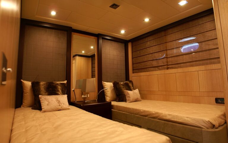 MAC 1 - Twin Stateroom