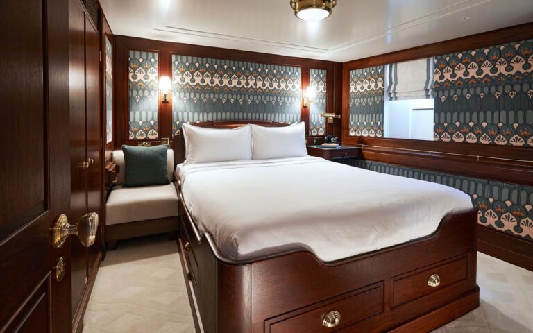 Guest suite