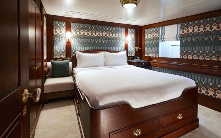 Double Cabin
