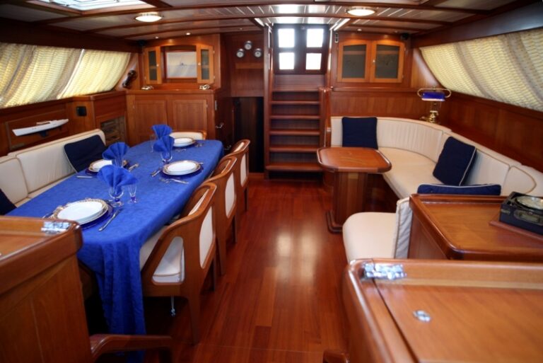 MARELLA - The Saloon2