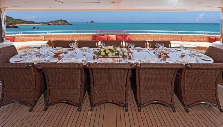 Alfresco Dining