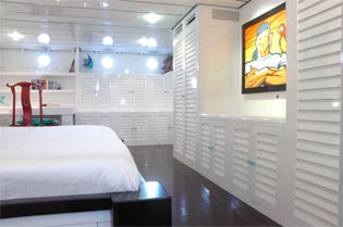 MATA MUA - The VIP Stateroom