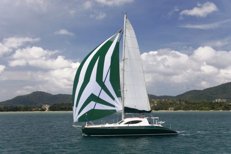 MAYA spinnaker side