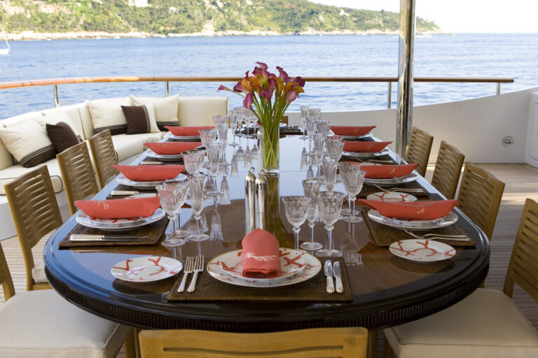 MEAMINA al fresco dining - Photo Benetti