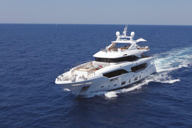 MEDITERRANEO 116 By Benetti - Bow