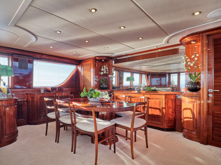 MIA ZOI Dining Area