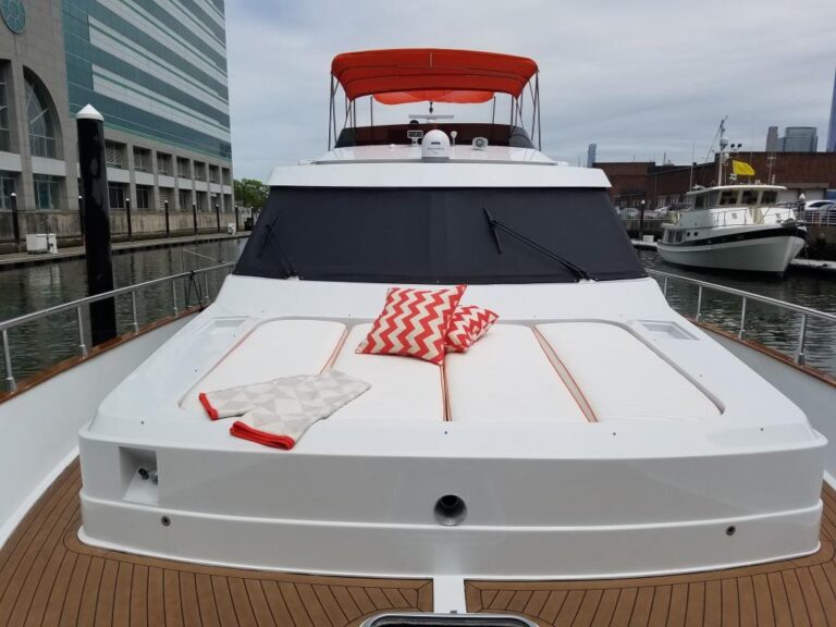 MIS MOONDANCE - Foredeck