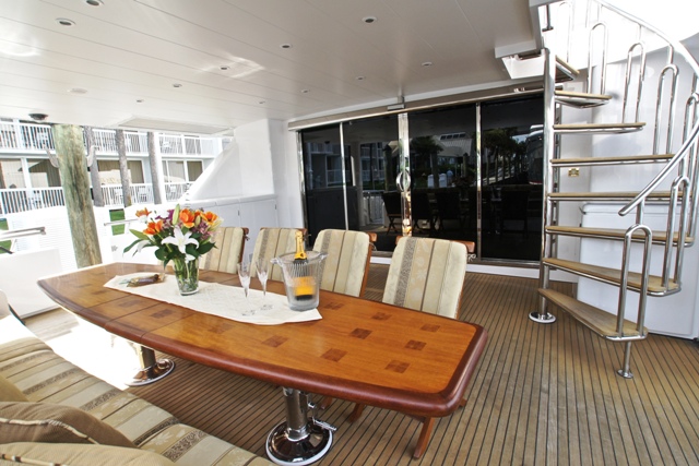 MISSY B II - Aft Deck