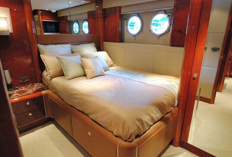 MOKSHA - Guest double cabin