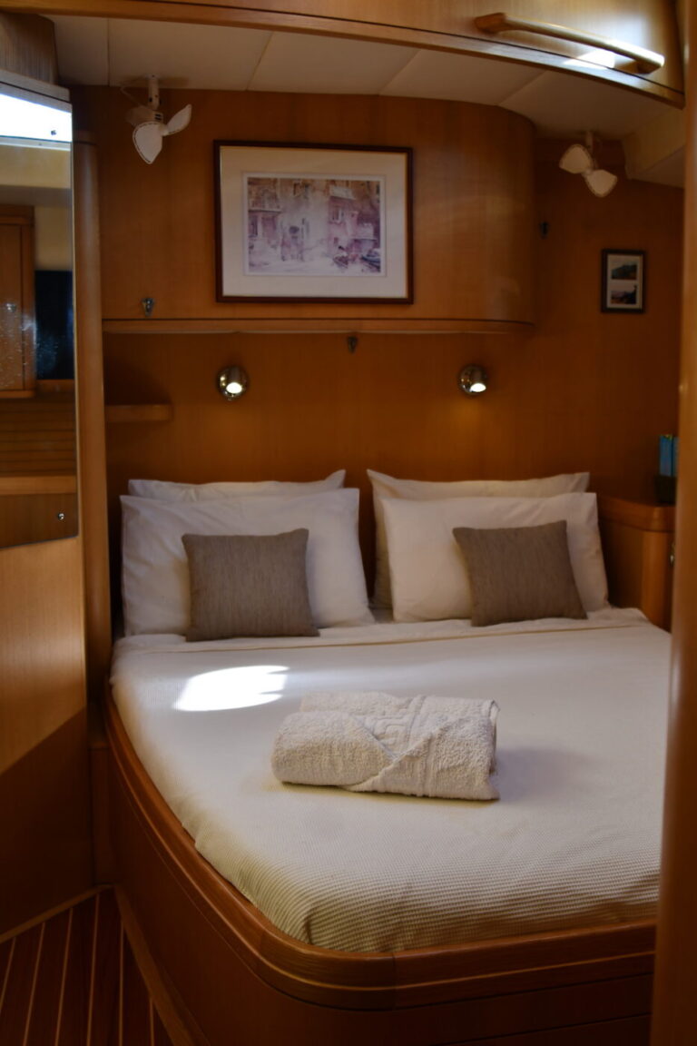 MORNING CALM Master Cabin
