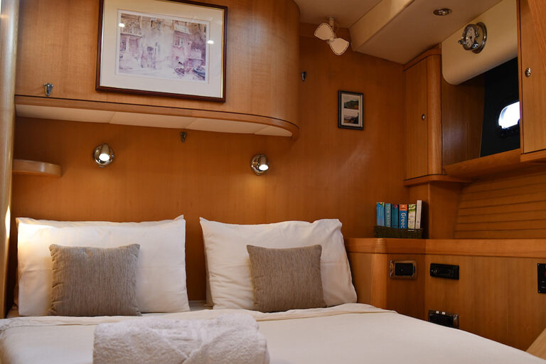 MORNING CALM Master Cabin