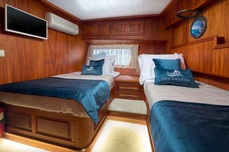 Twin Cabin