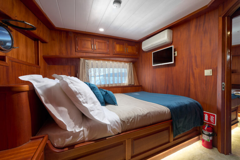 Double Cabin