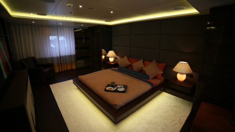 Double Cabin