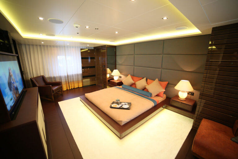Spacious Double Cabin
