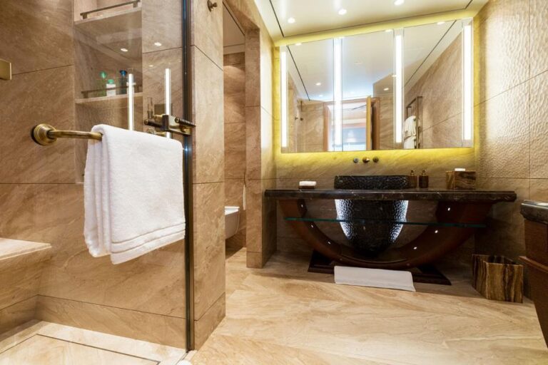 Ensuite