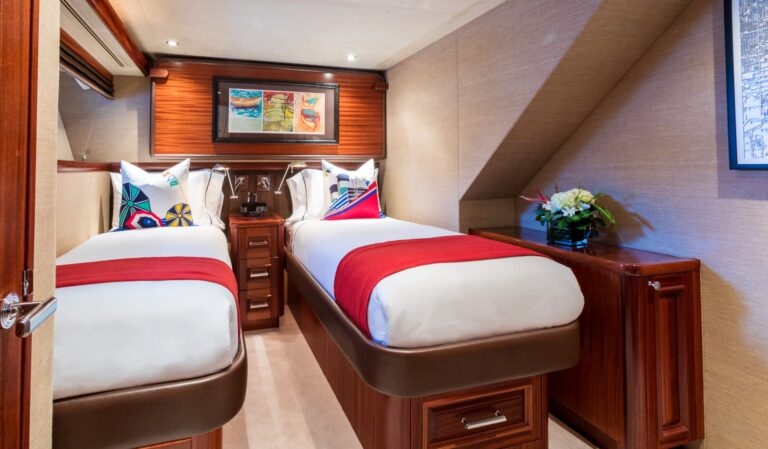 Twin Cabin