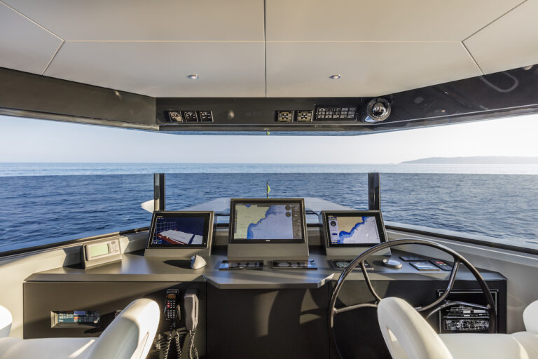 Helm Station