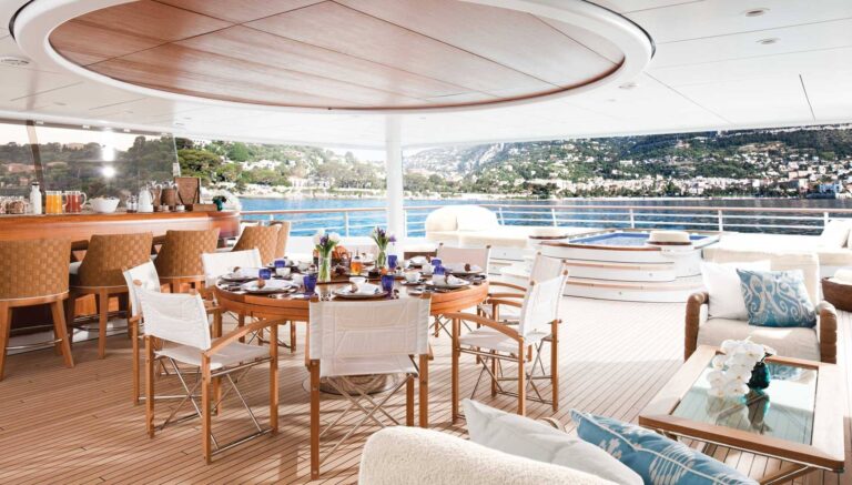 Alfresco Dining