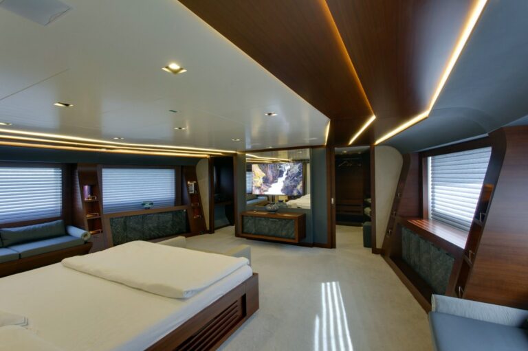 Double Cabin