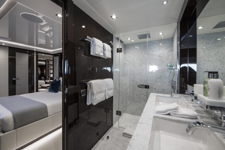 Ensuite Guest Bathroom