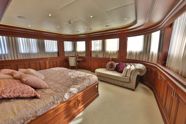 Double Cabin