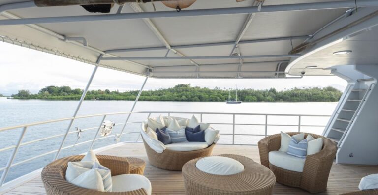 Aft Deck Seating