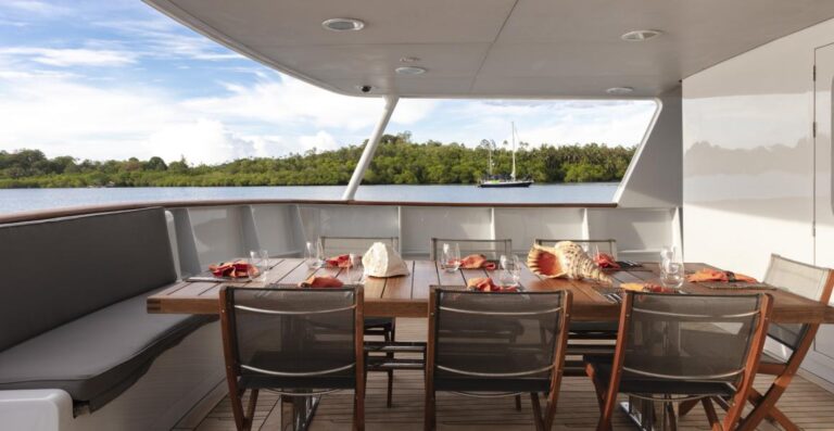 Alfresco Dining