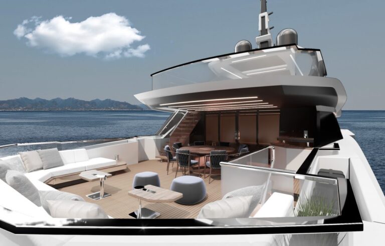 Upper Deck Dining