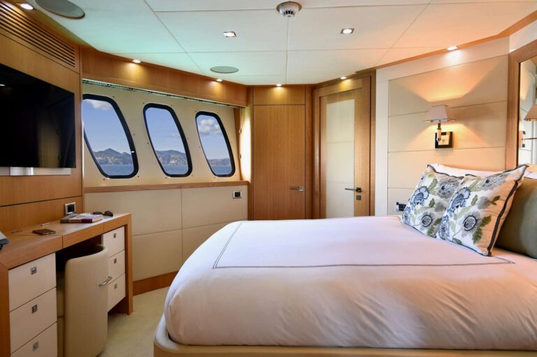 Double Cabin