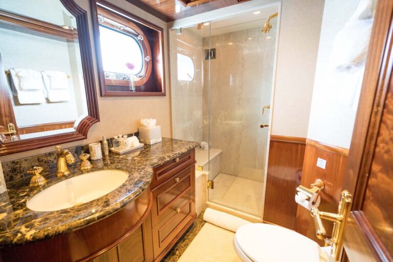 Guest Stateroom Head