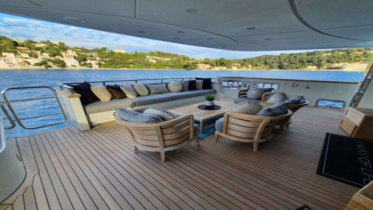 Aft Deck Seating