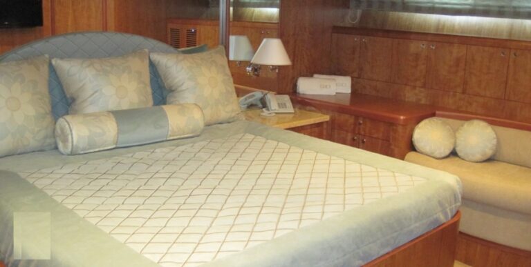 Double Cabin