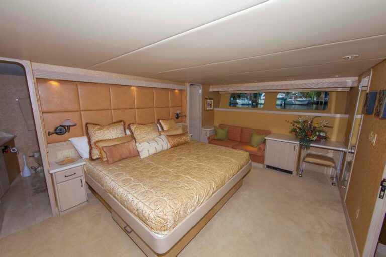 MASTER CABIN