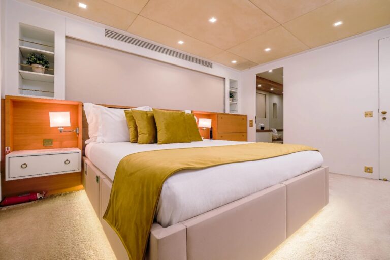 Master Stateroom 02