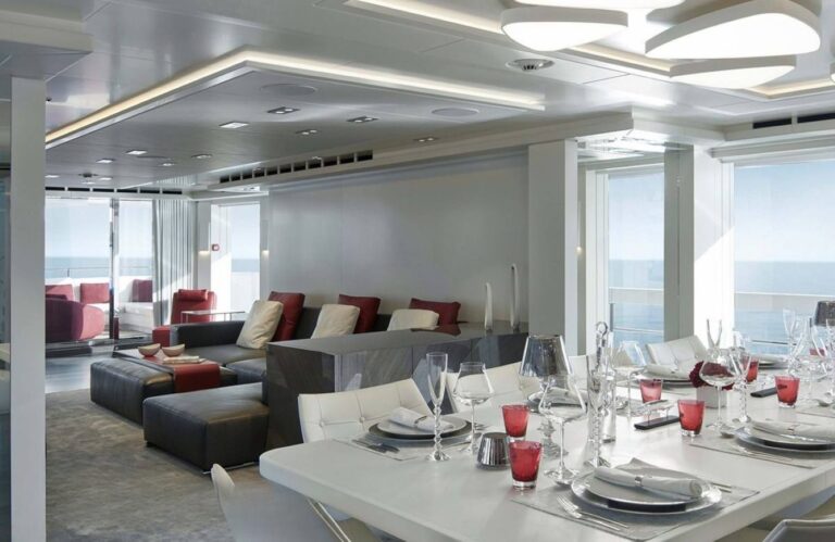 Main Salon With Dining