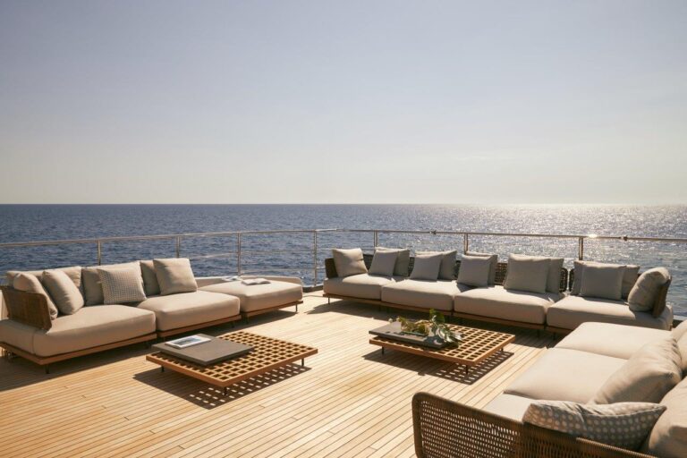 Outdoor Lounge