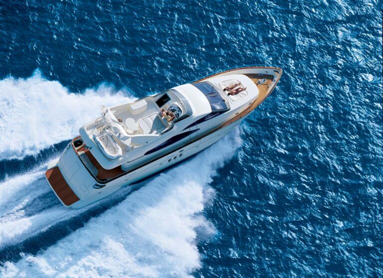 MOTOR YACHT IRIS - Aerial view