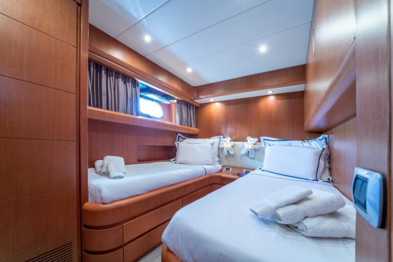Twin Cabin