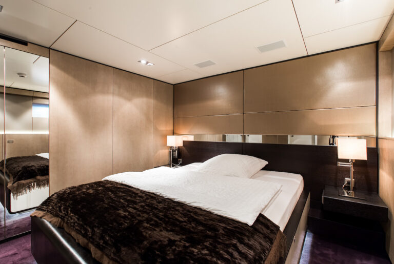 Double Cabin