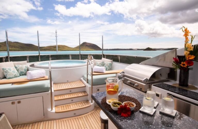 Exterior Sunbathing Area